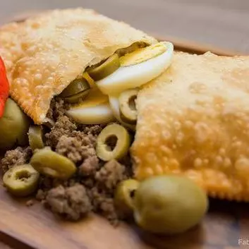 Carne com Ovo e Azeitona