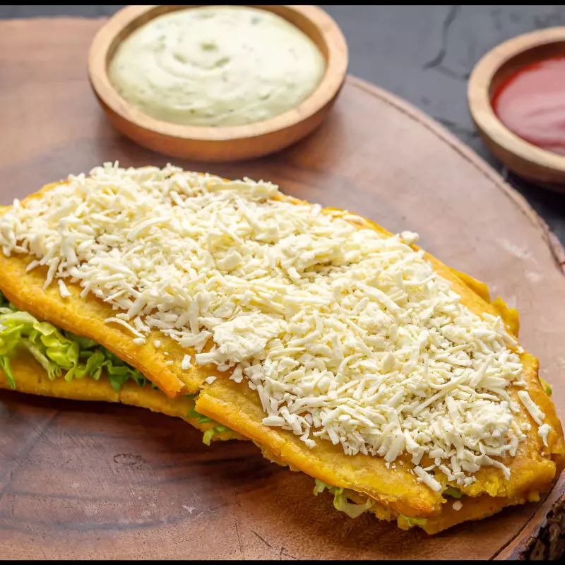 PATACON CON QUESO