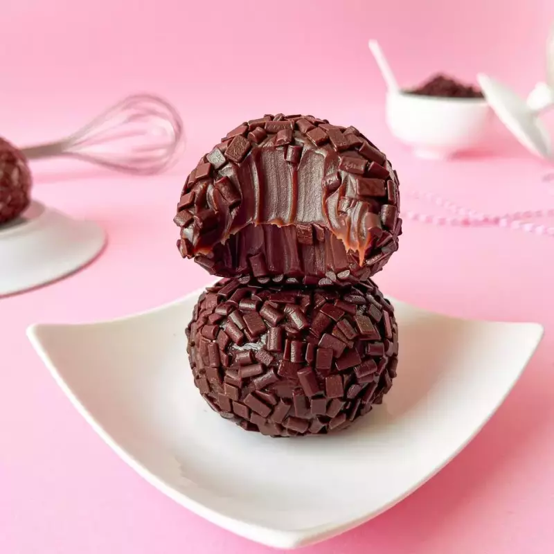 Brigadeirão de Chocolate Meio Amargo