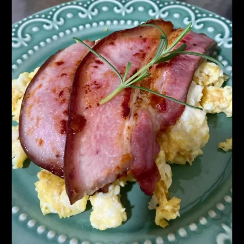 Ovos mexidos com bacon