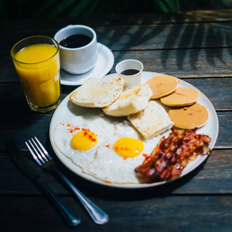 Standard Eggs Bacon