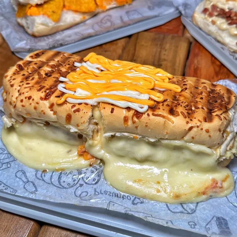 DOGÃO ESPECIAL MIX DE QUEIJO