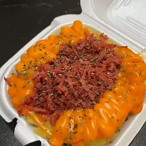 Batata Recheada de Carne Seca