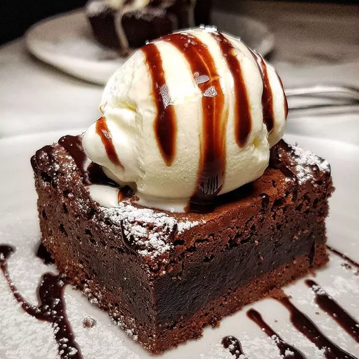 Brownie con helado
