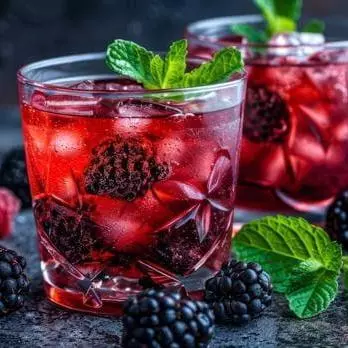 Té helado de frutos rojos