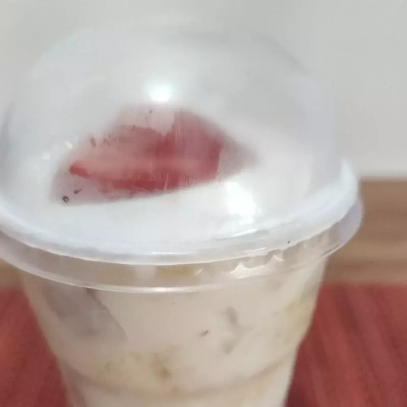 BOLO DE BOTE DE MORANGO