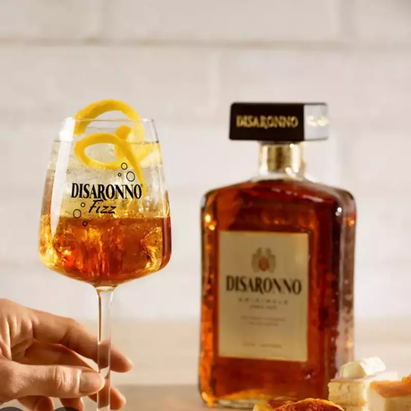 Di Saronno on the rocks