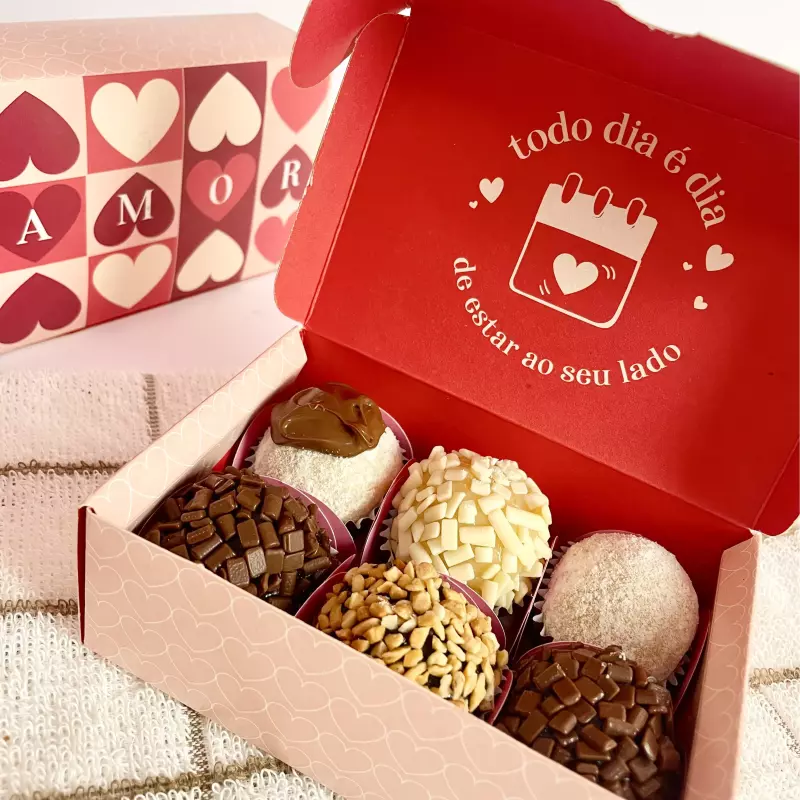 Caixinha + Brigadeiros Opção 1