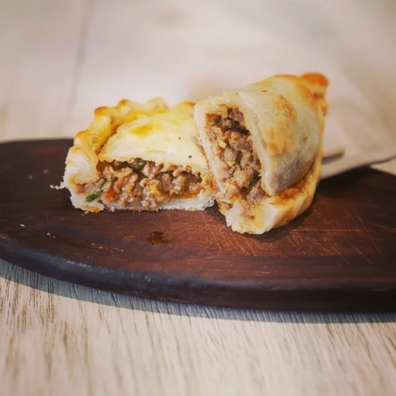 Empanada de carne picante