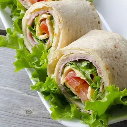 Enrollado de Jamón y Queso