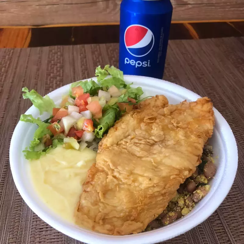 FRANGO A MILANESA COM PURE