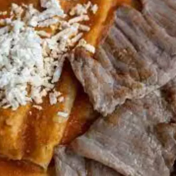 ENTOMATADAS CON TASAJO