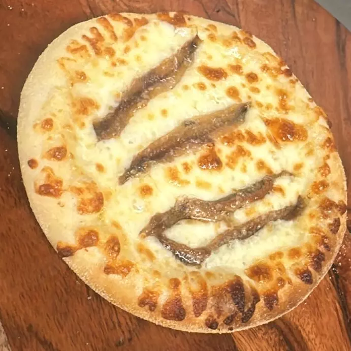 Mussarela com Anchova