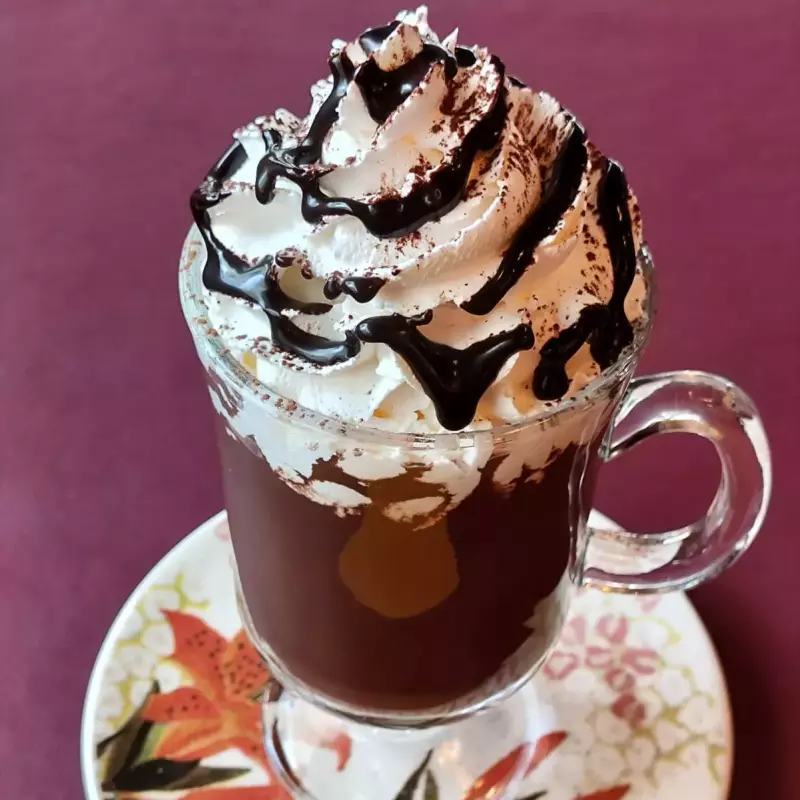 Chocolate quente com chantilly