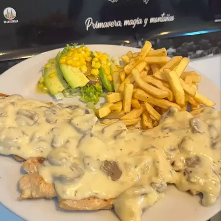 Pechuga al Limón, Champiñones o Sal