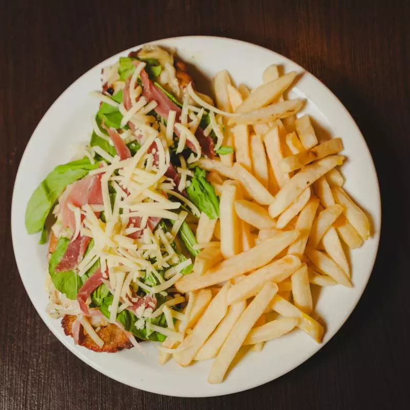 Milanesa  Rúcula y Jamón crudo
