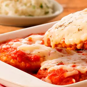 PARMEGIANA DE CARNE OU FRANGO