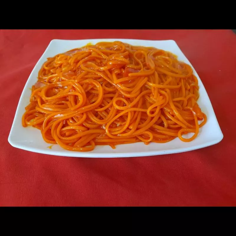 Espagueti Con Pollo Desmechado