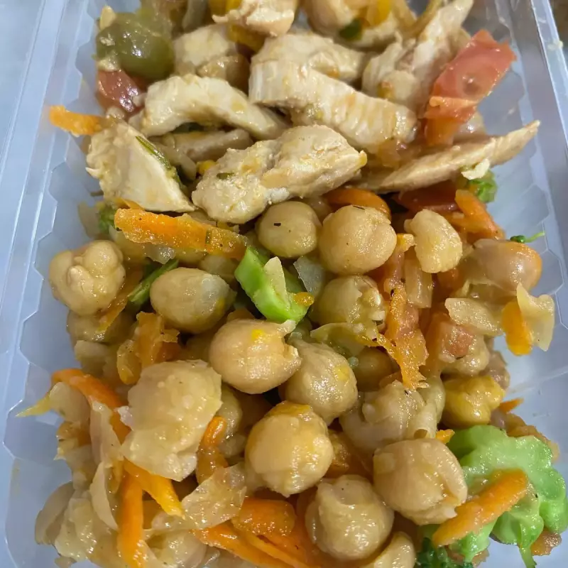Grão de bico com legumes