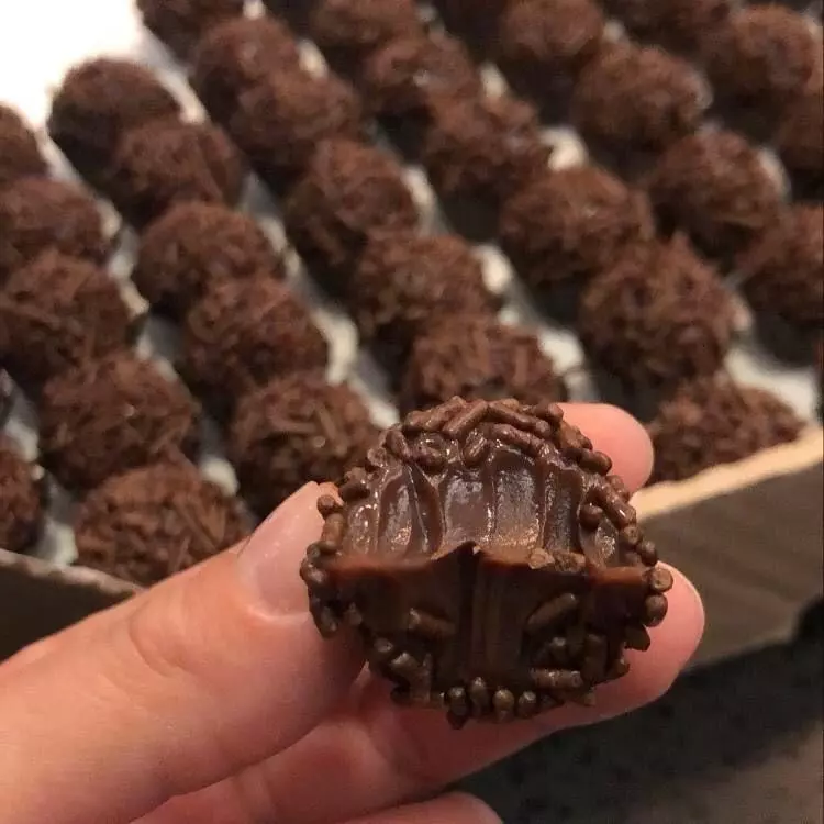 BRIGADEIRO