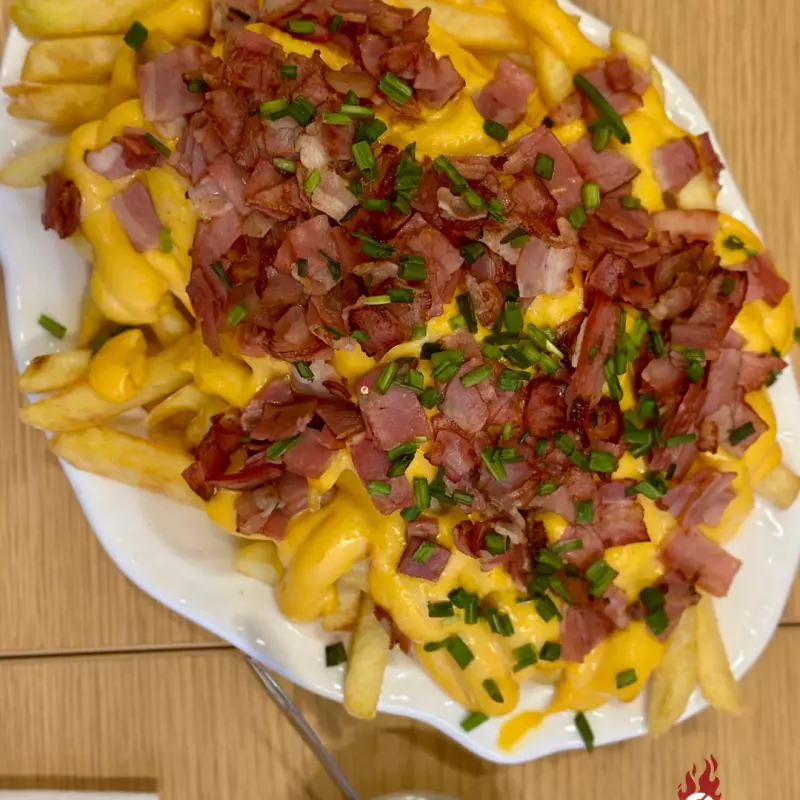 Batata Com Cheddar E Bacon