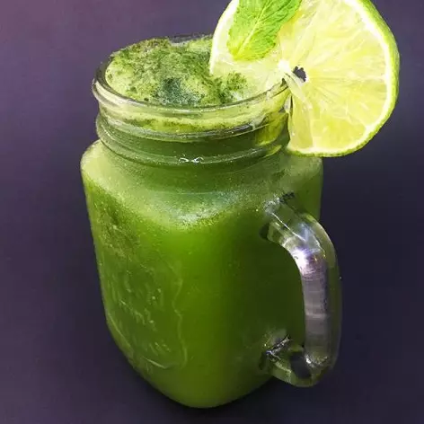 LIMONADA DE HIERBABUENA CON PIÑA 🍍