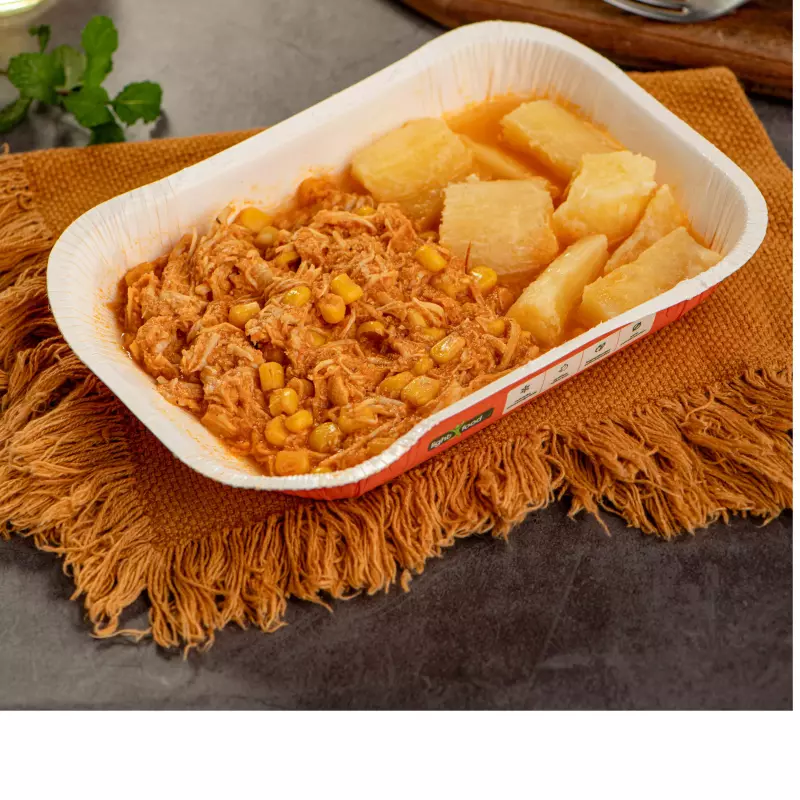 Frango cremoso com legumes mandioca