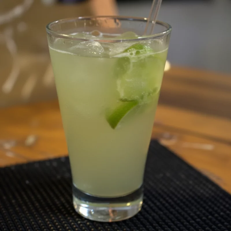 CAIPIRINHA DE 51