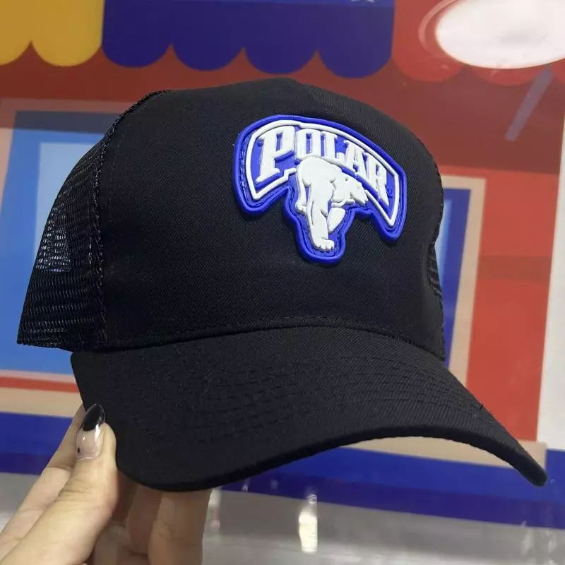 Gorra Polar logo azul negra malla