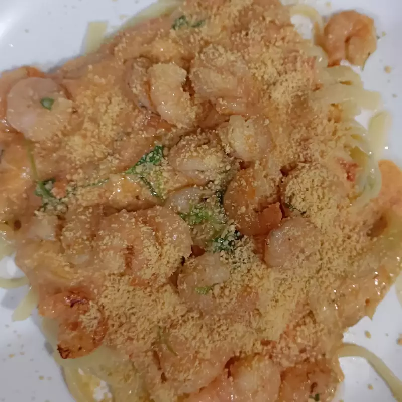 Macarrão com Camarão