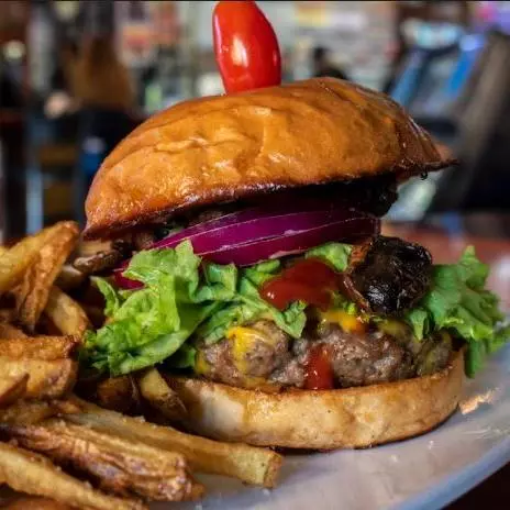 LA MAS GRANDE Y MEJOR HAMBURGUESA