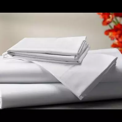 Toalhas / Roupas no quarto