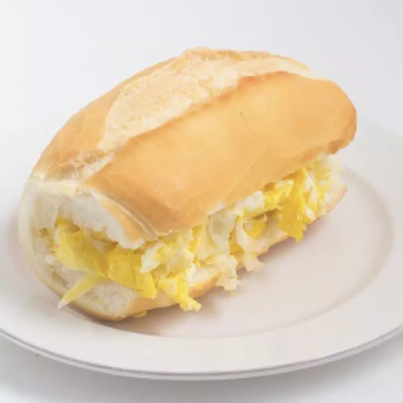 Pão com ovo