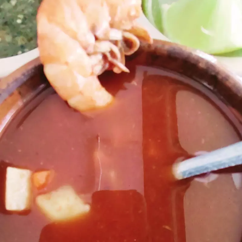 CONSOMÉ DE MARISCOS 1/4