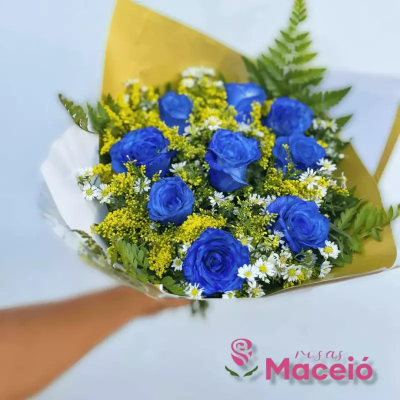 Buquê com 8 rosas azuis
