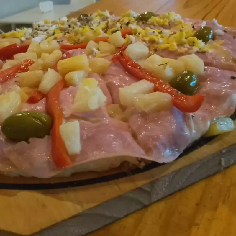 Media (1/2) Pizza de Anana