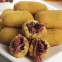 Enroladinho de Carne Seca c/Catupiry