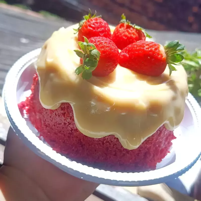 VULCÃO COM MORANGOS