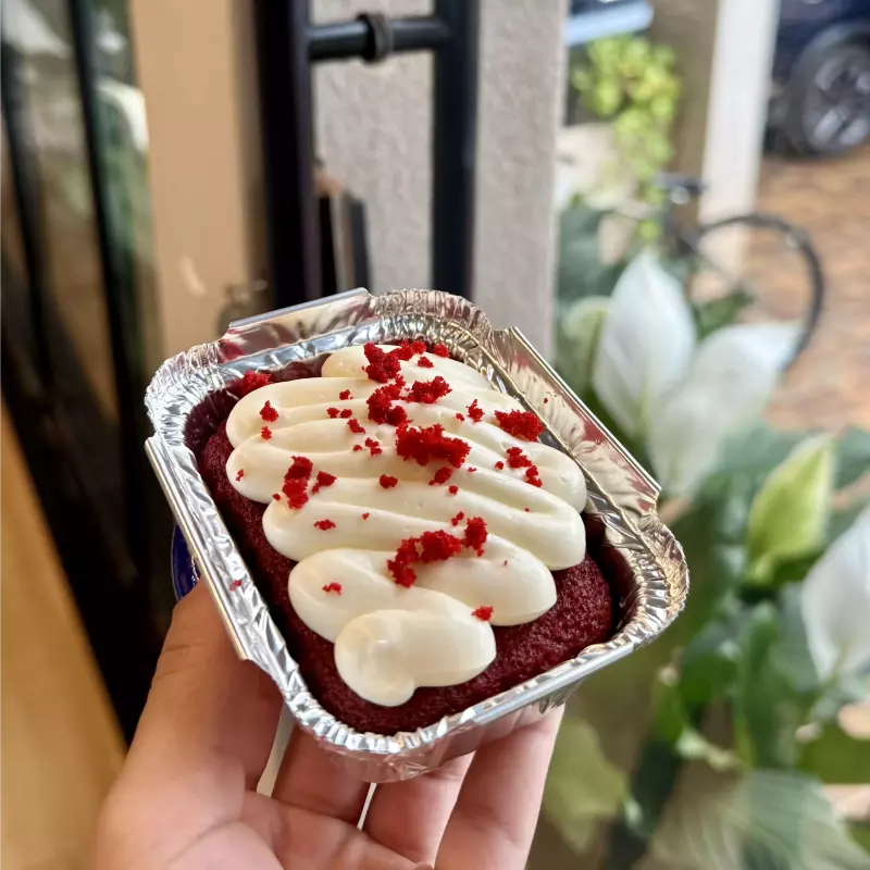 Mini bolinho red com cream cheese