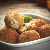 BOLINHO DE BACALHAU