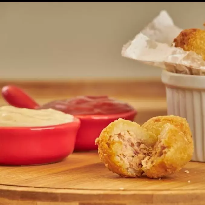 Bolinho de Frango c/ Bacon