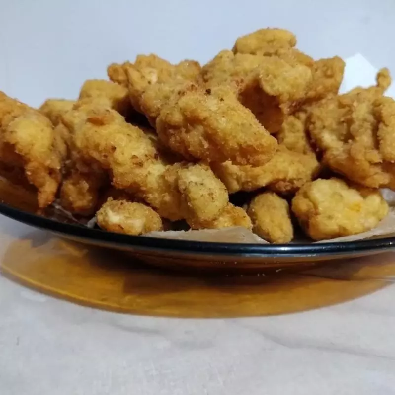Iscas de frango + Polenta Frita