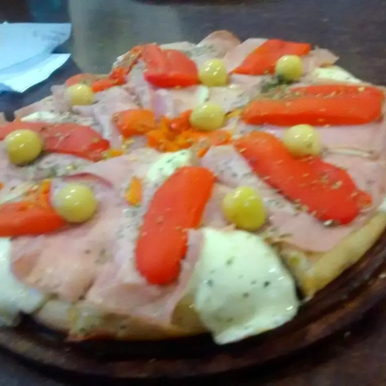 Pizza jamon y morron