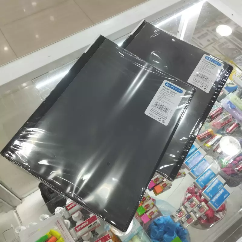 Carpeta tipo catálogo Rapesco.