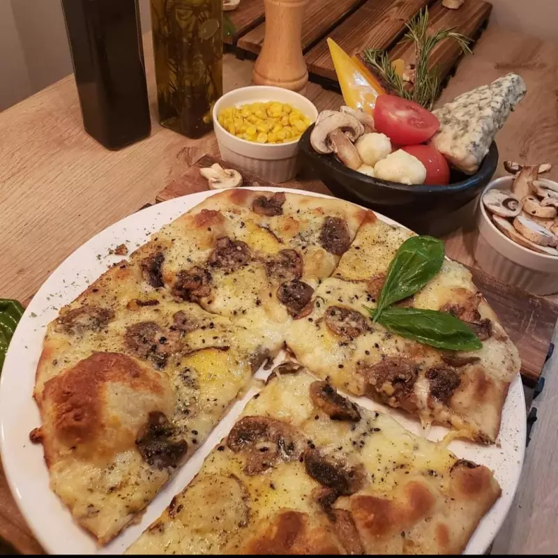 Pizza 4 Quesos