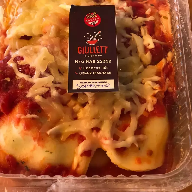 Sorrentinos con salsa roja