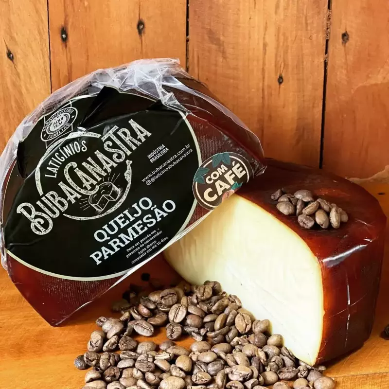QUEIJO PARMESÃO FRESCO C/ CAFÉ