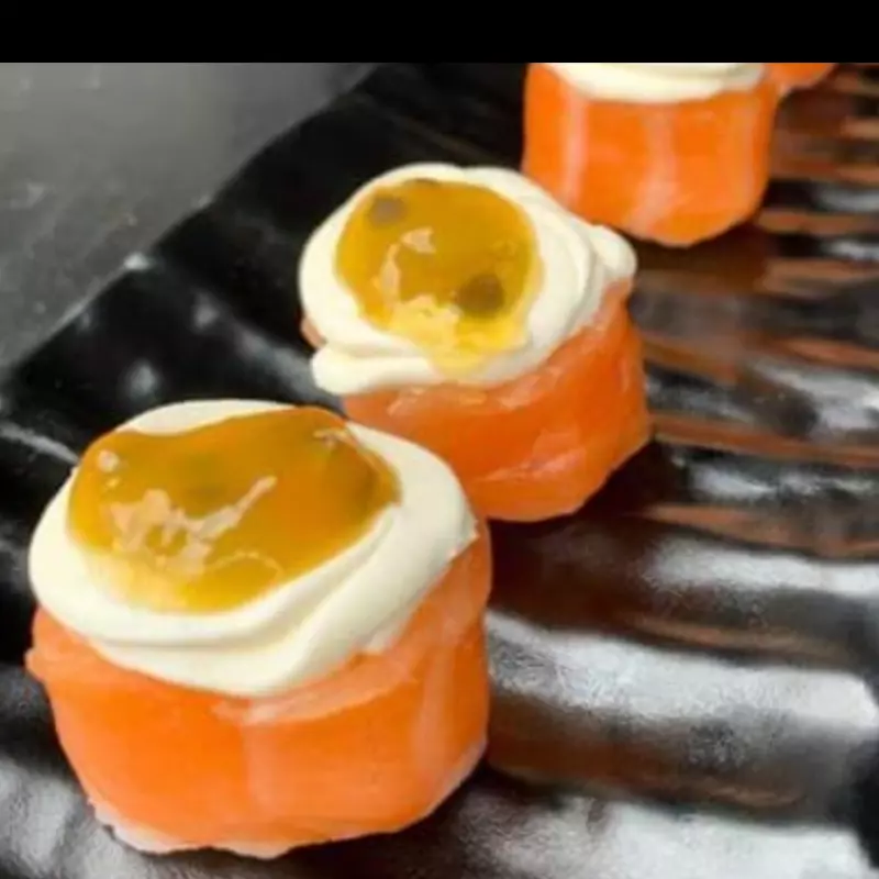 180. Salmão Light Com Maracujá 4 peç