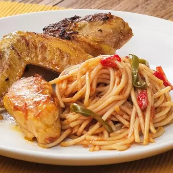 Galinha com Macarrão