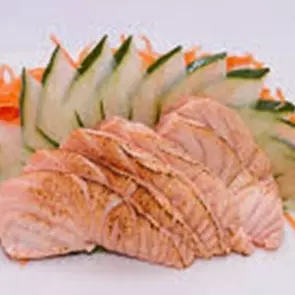 Sashimi Salmão maçaricado 6 un